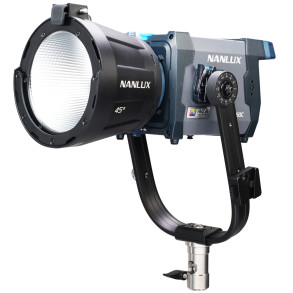 Nanlux Evoke 150C LED Full-color COB Light with Carry case