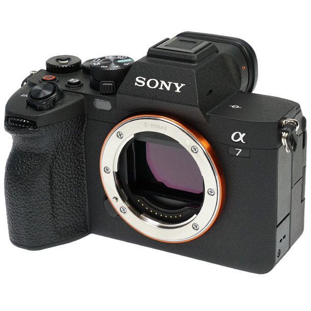 Sony ILCE-7M4 - Alpha mirror less DSLR body