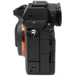 Sony ILCE-7M4 - Alpha mirror less DSLR body