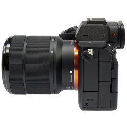 Sony ILCE-7M4/K - Alpha mirror less DSLR w/28-70 lens